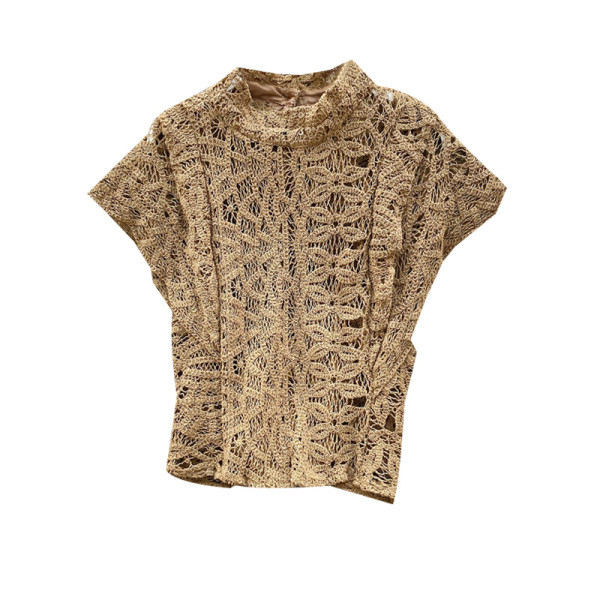 Stílusos női ing bézs, fehér és barna gombokkal és hímzéssel