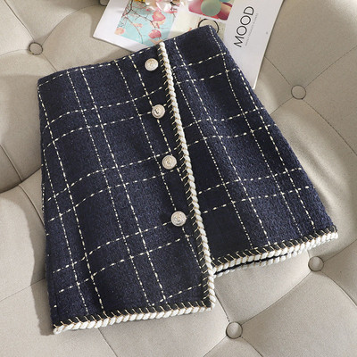 Fusta dama in carouri cu nasturi si talie inalta in albastru, alb si negru