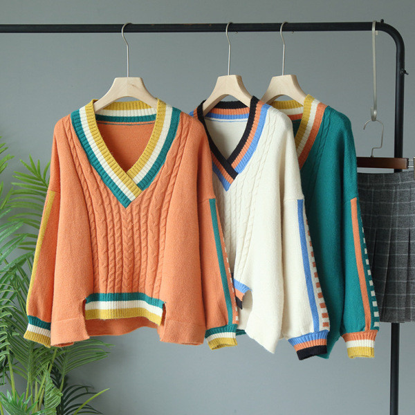 Színes női téli pulóver spitz nyakkivágással, narancssárga, fehér és zöld színben