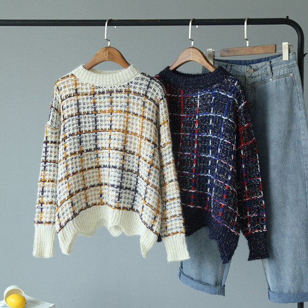 Női téli pulóver kerek nyakkivágással, kék, fehér és narancs színben