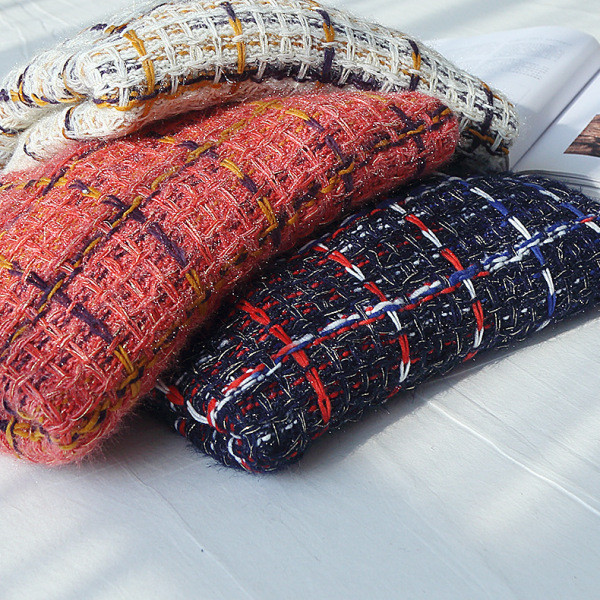 Női téli pulóver kerek nyakkivágással, kék, fehér és narancs színben