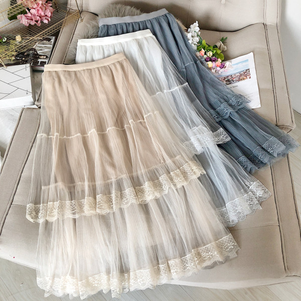 Hosszú női szoknya öt színben, csipkével és gumírozott derékkal