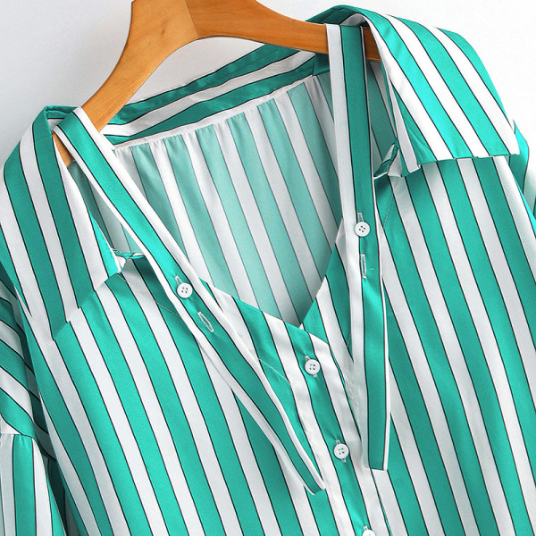 Camasa de dama in dungi model lat cu guler clasic si nasturi de culoare verde