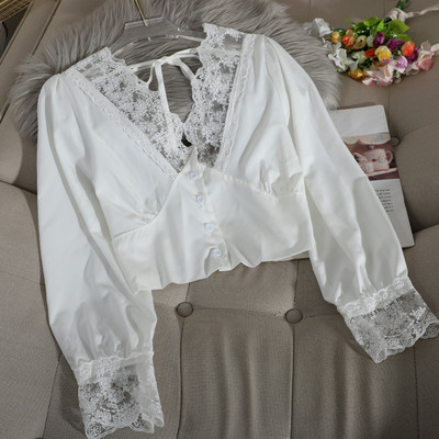 Cămașă scurtă de damă în cinci culori cu dantelă și decolteu în V