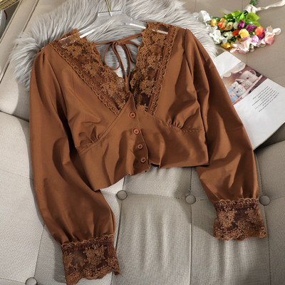 Cămașă scurtă de damă în cinci culori cu dantelă și decolteu în V