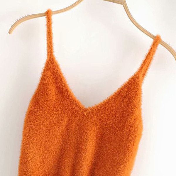 Vestă scurtă de puf de damă cu bretele subțiri de culoare portocalie