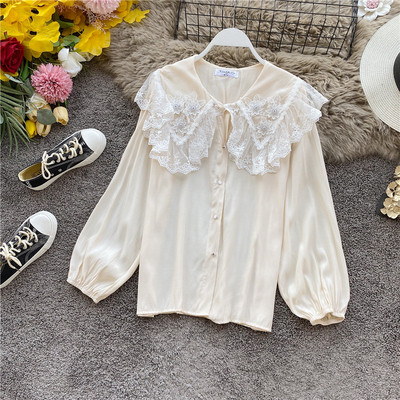 Cămașă modernă de damă cu nasturi și dantelă în alb, negru și bej