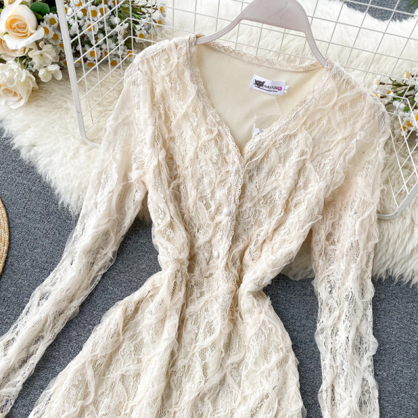 Női csipkeruha V-nyakú, hosszú ujjú fehér, bézs és fekete színben