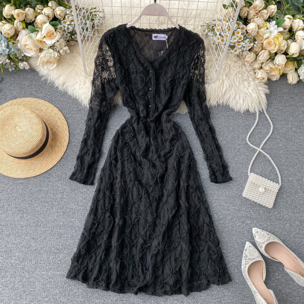 Női csipkeruha V-nyakú, hosszú ujjú fehér, bézs és fekete színben