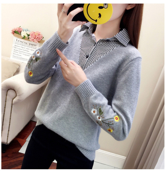 Női őszi-téli pulóver szürke, fekete és fehér hímzéssel