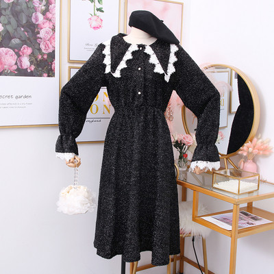 Új modell női blúz csipkével és gombokkal - szabású modell