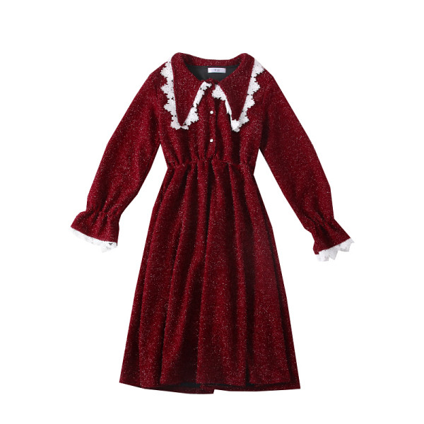 Új modell női blúz csipkével és gombokkal - szabású modell