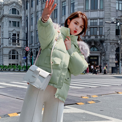 Női téli kabát kapucnival, rövid modell zöld, fekete, fehér, rózsaszín és kék színben