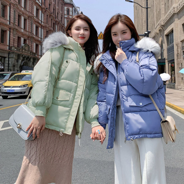 Női téli kabát kapucnival, rövid modell zöld, fekete, fehér, rózsaszín és kék színben