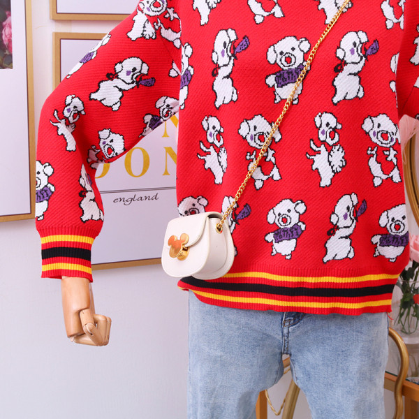 Modern női pulóver ovális nyakkivágással és hosszú ujjú piros színben