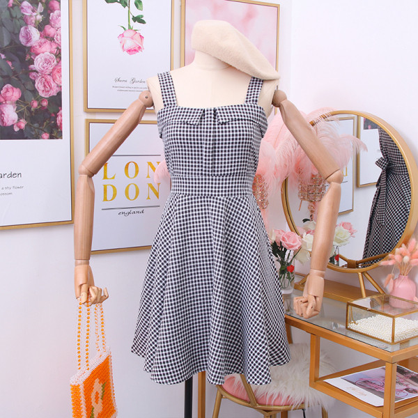 Modern női kockás ruha piros, fekete és sárga pántokkal