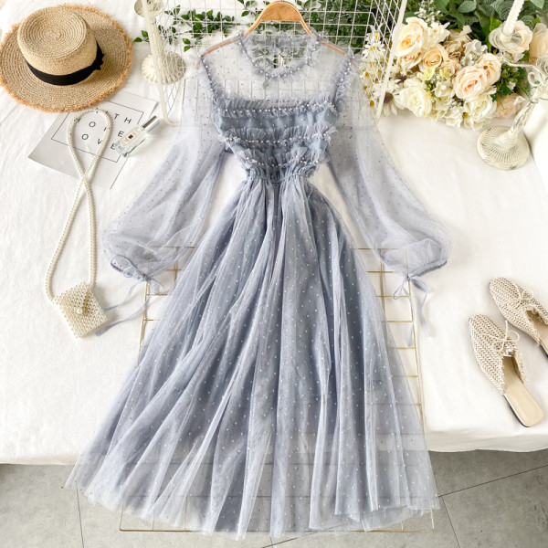 Női pöttyös ruha tüllel és gyöngyökkel, kék, fekete, bézs, rózsaszín és lila színekben