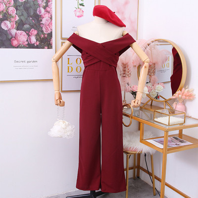 Model nou de salopeta dama cu decolteu barca in mai multe culori