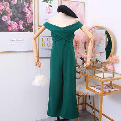 Model nou de salopeta dama cu decolteu barca in mai multe culori