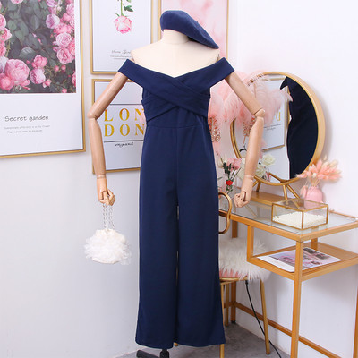 Model nou de salopeta dama cu decolteu barca in mai multe culori