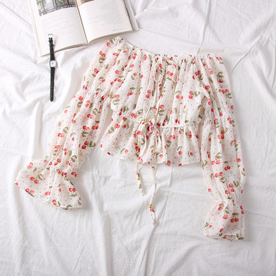 Bluza de dama actuala cu decolteu barca si maneci lotus in mai multe culori