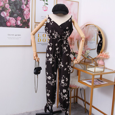 Új modell női overall vékony pántokkal, virágos motívumokkal