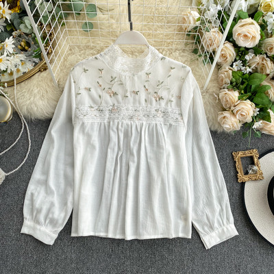 Modern női rózsa hímzéssel és csipkegallérral rózsaszín, fehér, fekete és bézs színben