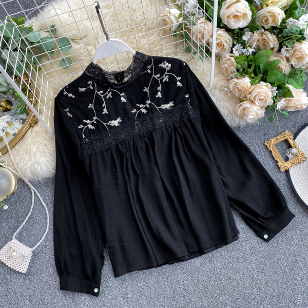 Modern női rózsa hímzéssel és csipkegallérral rózsaszín, fehér, fekete és bézs színben