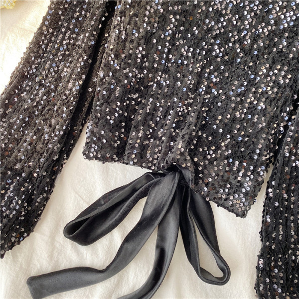 Bluză de damă modernă cu cravate și decolteu oval în negru și argintiu