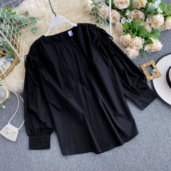 Női ing kerek nyakkivágással, megkötős fehér és fekete színben