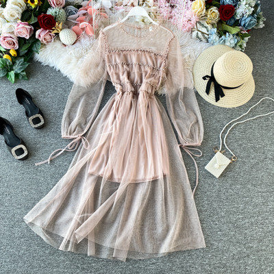 Elegáns női ruha gyöngyökkel és tüll szabású modell öt színben