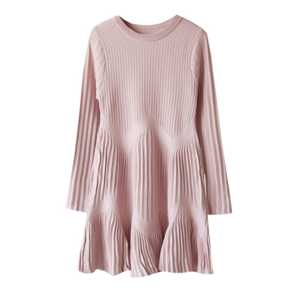 Női téli ruha hosszú ujjal és kerek nyakkivágással rózsaszín, fehér és fekete színekben