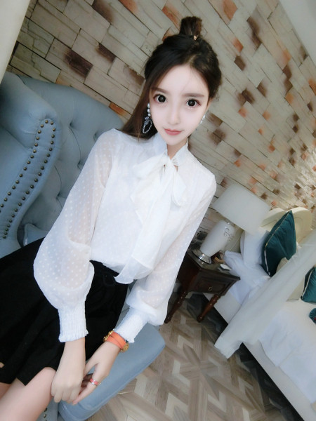 Camasa de dama eleganta din sifon cu panglica pe decolteu in culoarea alba