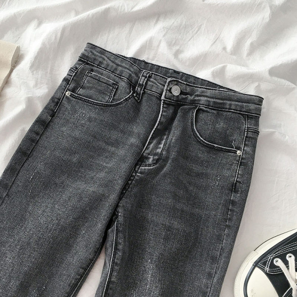 Női retro stílusú farmer fekete színben, magas derékkal és gombokkal