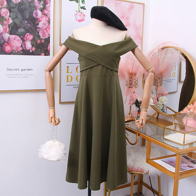 Aktuális női ruha csónakos nyakkivágással - szabású modell több színben