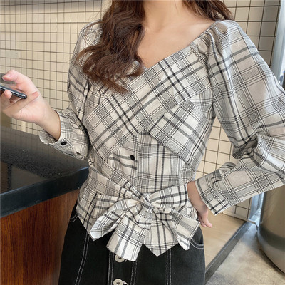 Rövid, aszimmetrikus kockás ing, derekán megkötővel, bézs, fehér és kék színben