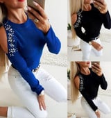 Modern női blúz csupasz váll és kövekkel fekete és kék színben