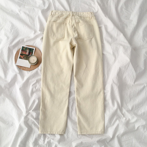 Alkalmi női farmer fekete-fehér színben, gombokkal és magas derékkal