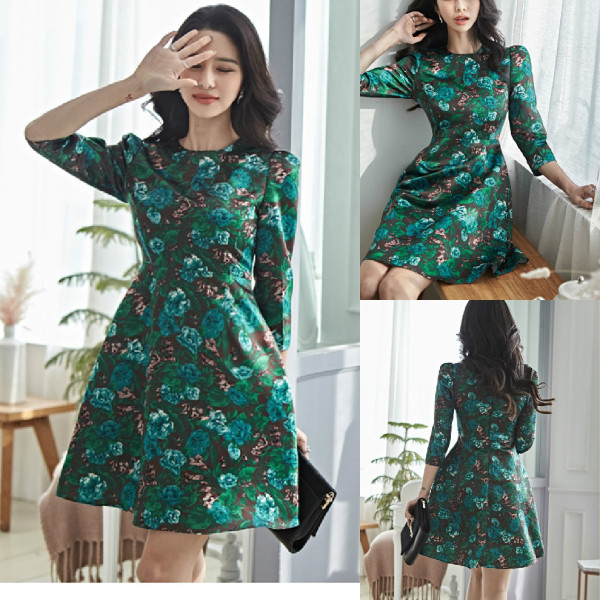 Rochie de dama model nou cu motive florale si maneci 3/4 de culoare verde