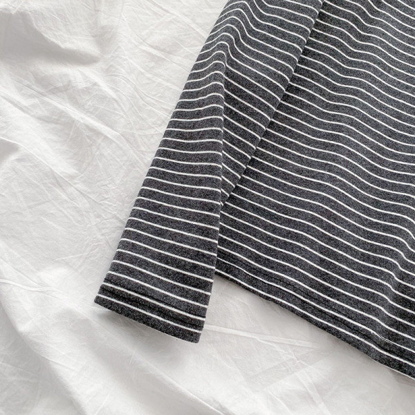 Csíkos női blúz hat színben, magas gallérral és hosszú ujjal