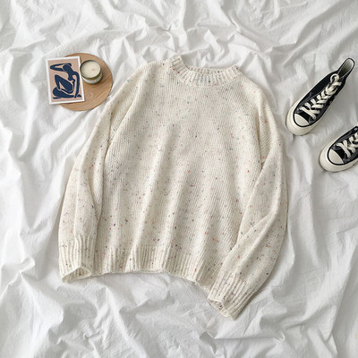 Alkalmi női pulóver fehér és kék színben, kerek nyakkivágással