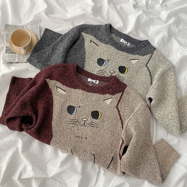 Alkalmi női pulóver hímzéssel és kerek nyakkivágással szürke és piros színben