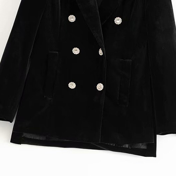 Modern női bársony kabát kétsoros rögzítéssel, fekete színben