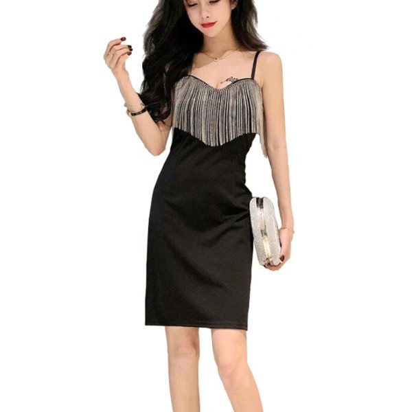 Modern női rövid ruha vékony pántokkal és rojtokkal fekete színben