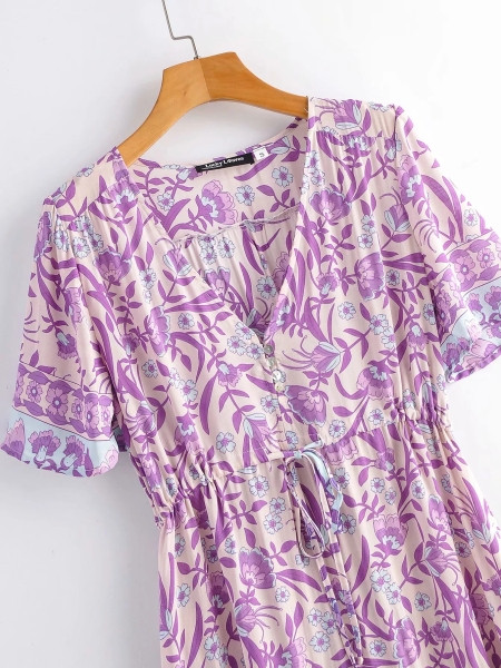 Rochie scurtă casual, cu decolteu în V și mâneci scurte, de culoare violet