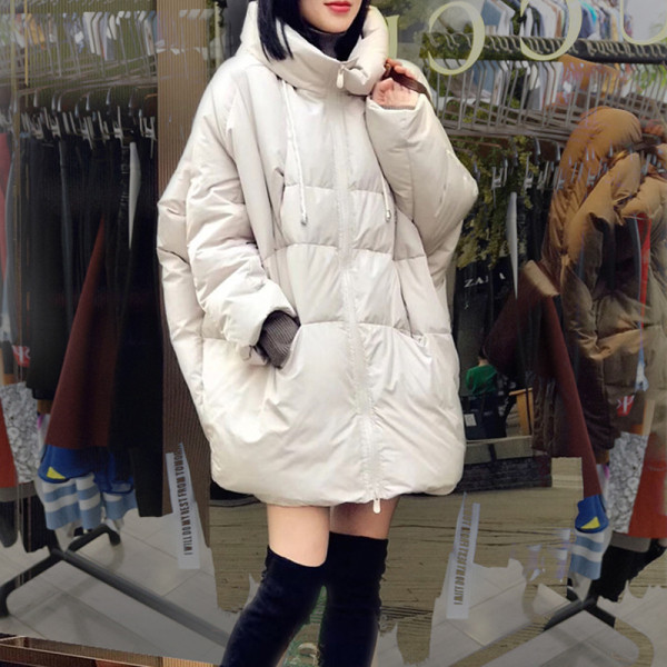 Női őszi-téli kabát széles modell fekete-fehér színben