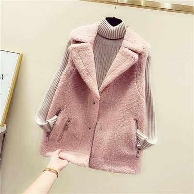 Női pehelymellény spitz nyakkivágással és fehér, rózsaszín, barna és kék zsebekkel