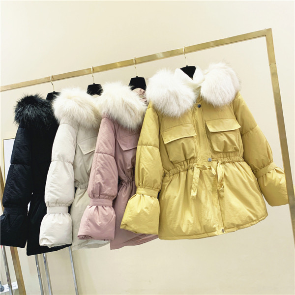 Geaca de iarna de dama cu cravata in talie in negru, alb, roz si galben