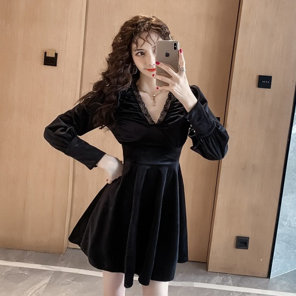 Model elegant de rochie de dama in bej si negru