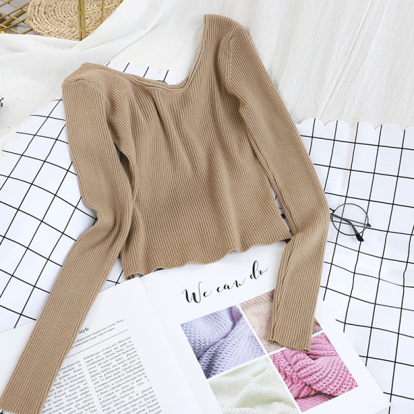 Női blúz Karcsú modell négy színben, kerek nyakkivágással és hosszú ujjakkal